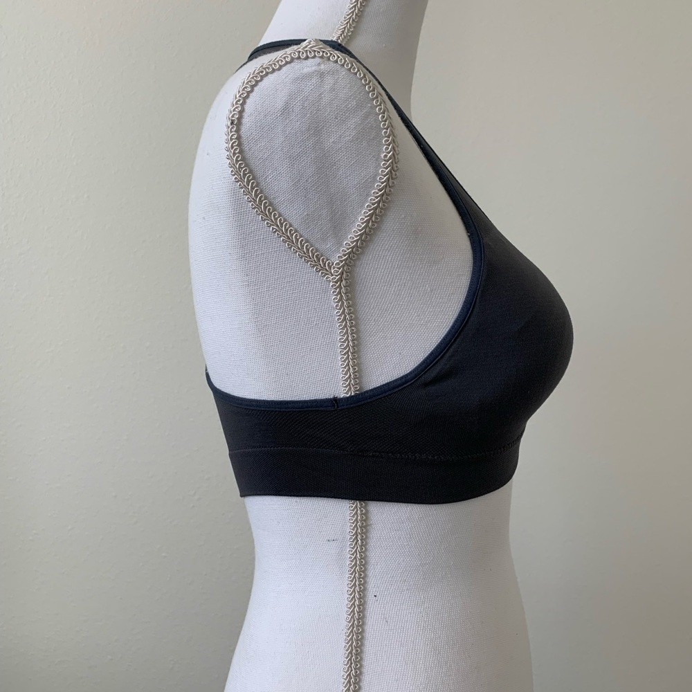 Sports bra - Picture 3 of 6